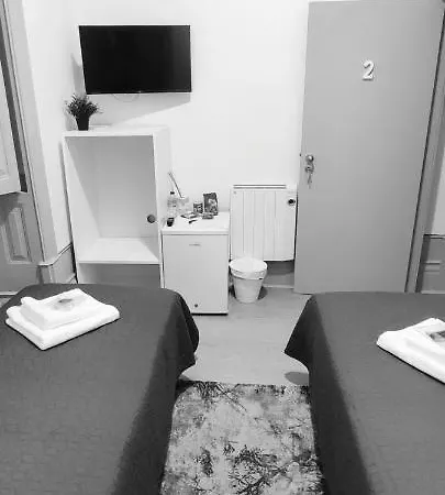 Santa Cruz Guest house *